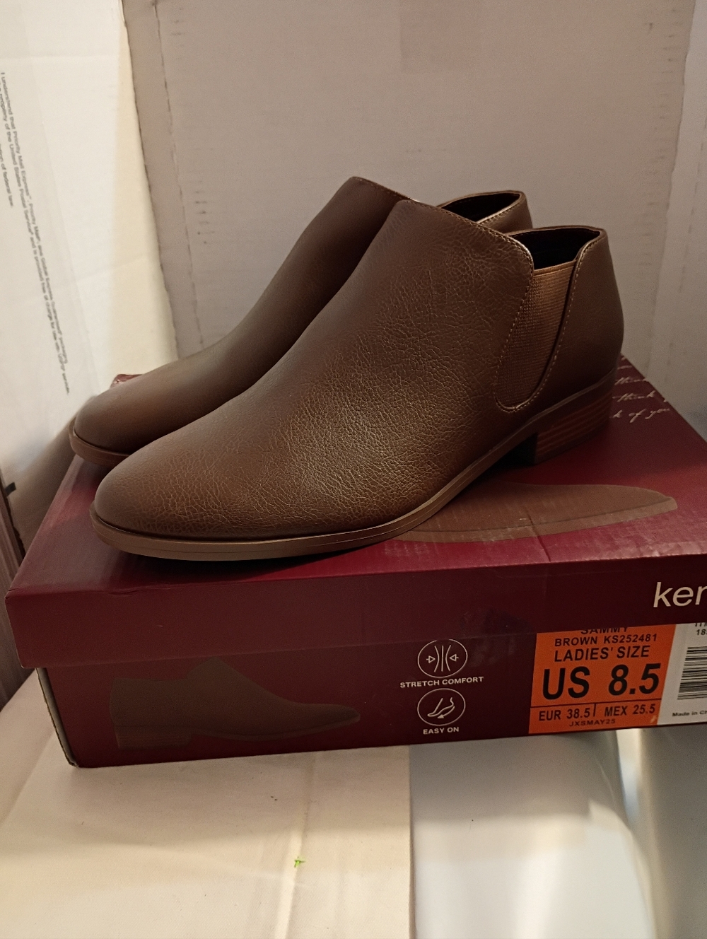 New! Kensie Sammy Bootie Women's Brown Side Zipper Comfort Boots Size 8.5